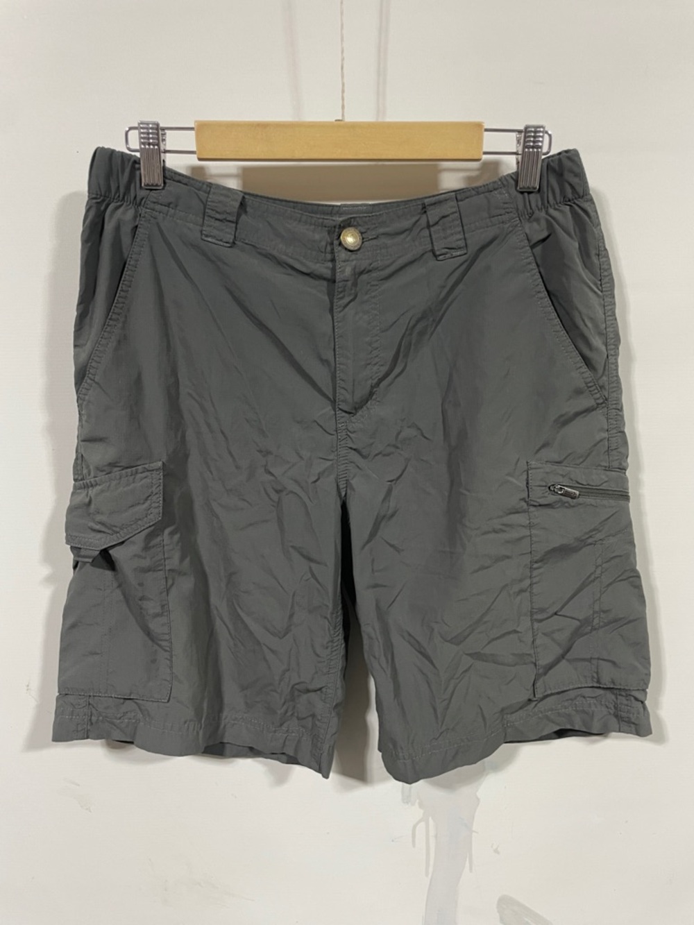 Columbia Men's Gray Cargo Shorts - Lightweight Casual Wear